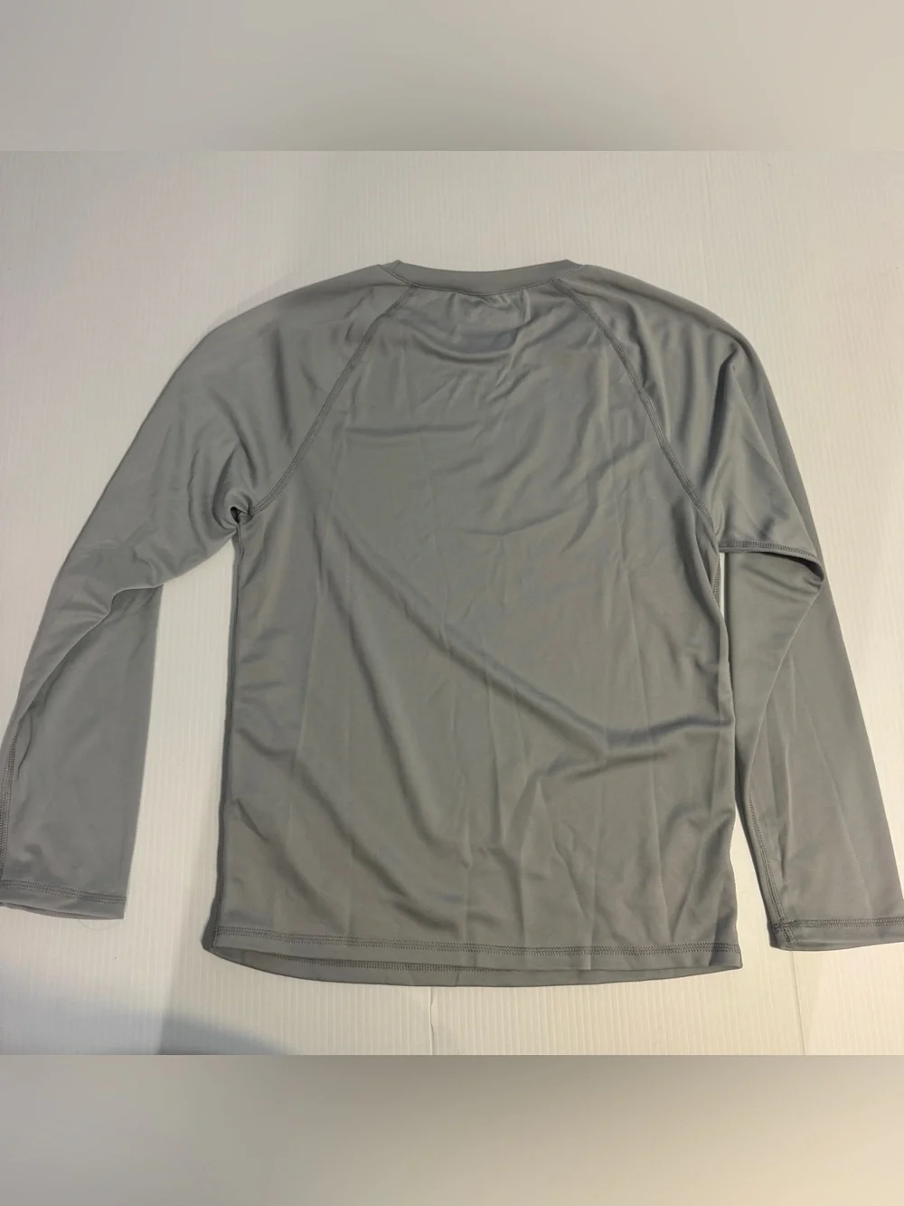 NWT Kanu Surf Gray Long Sleeve Rash Guard Top S UPF 50 Athletic Swim Beach
